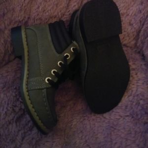 Boy boots
